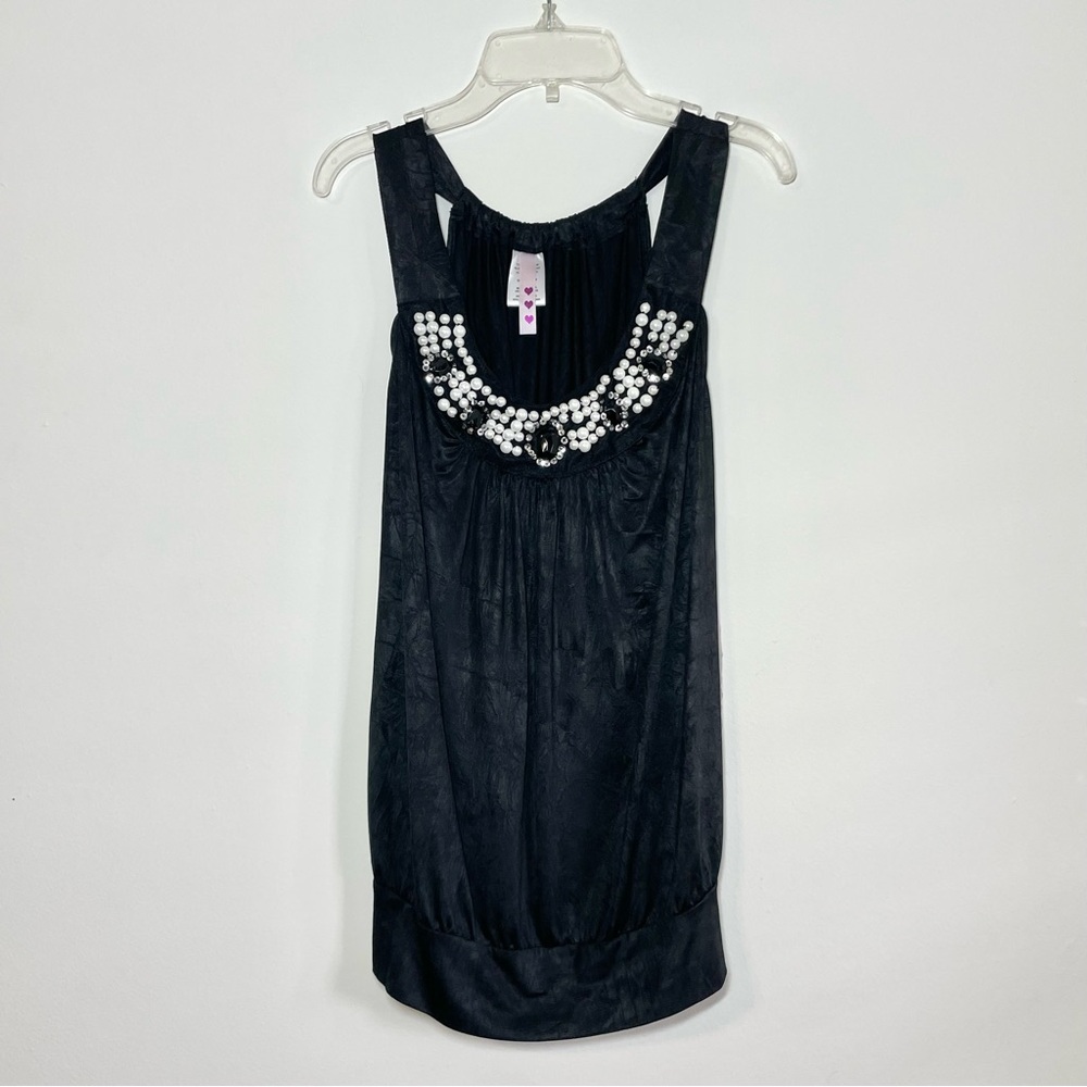 🎉HP🎉 | NWT Free 2 Luv beaded neck top